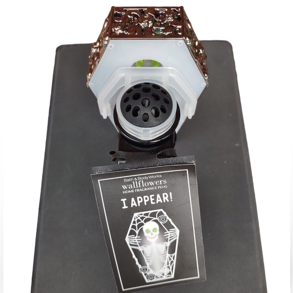 Skeleton Coffin Light Up Wallflower Plugin Bath & Body Works Halloween Decor - Picture 7 of 16